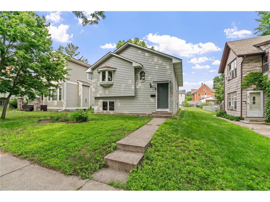 744 Pierce Street NE Minneapolis MN 55413 6733497 image1