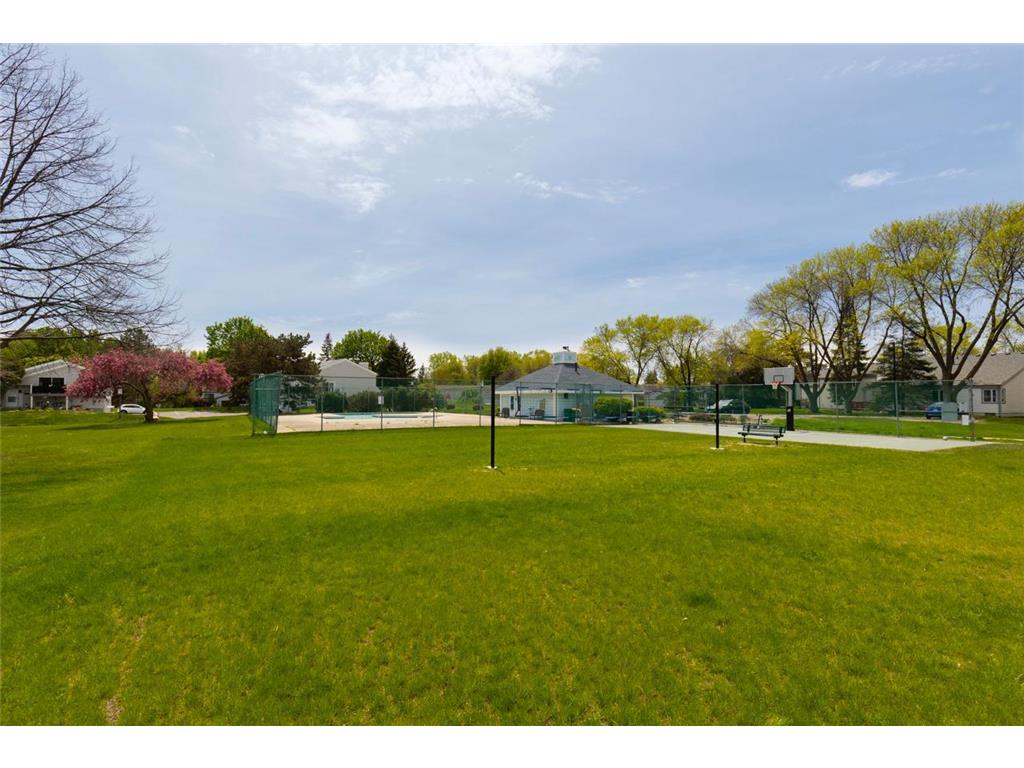 7440 Landau Curve Bloomington MN 55438 7074375 image24