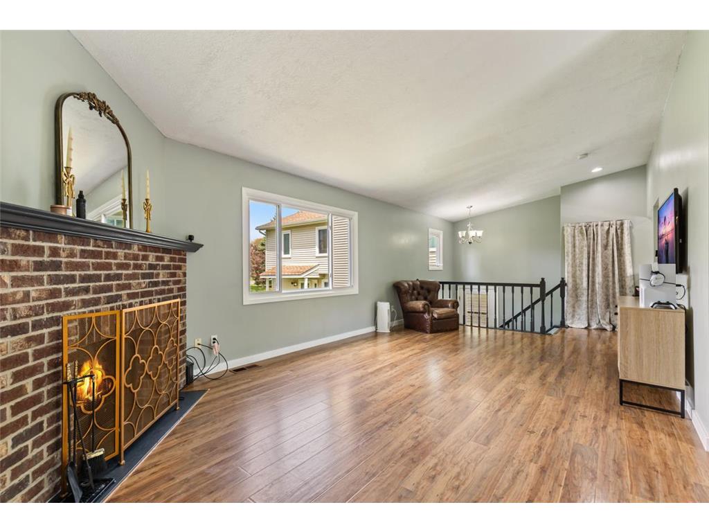 7440 Landau Curve Bloomington MN 55438 7074375 image4