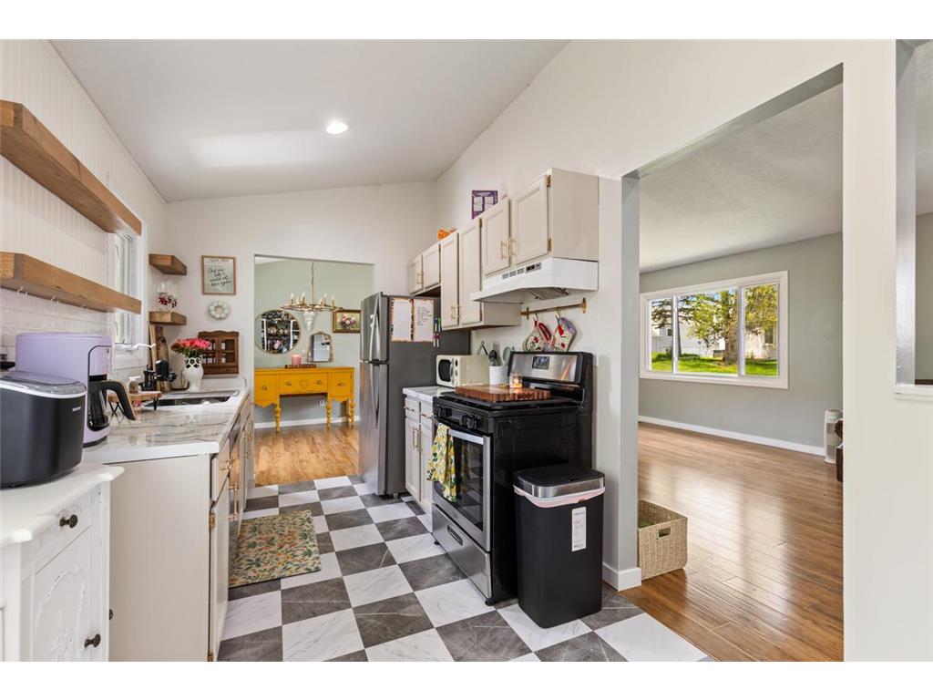 7440 Landau Curve Bloomington MN 55438 7074375 image7