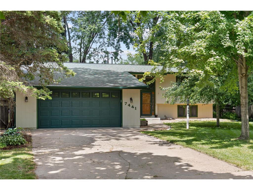 7441 Edgewood Avenue N Brooklyn Park MN 55428 6389466 image1