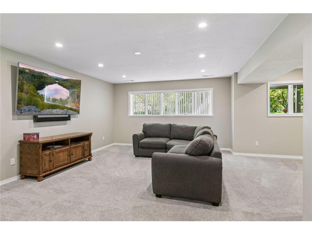 7442 Cahill Road Edina MN 55439 7071484 image25