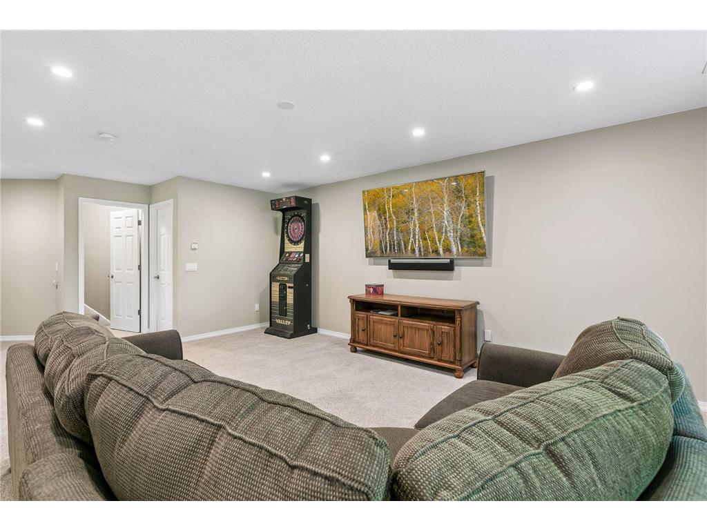 7442 Cahill Road Edina MN 55439 7071484 image27