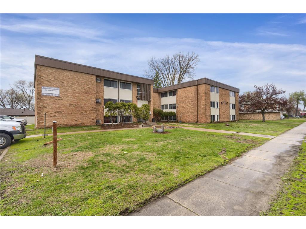 7444 Cedar Avenue S Richfield MN 55423 7007394 image1