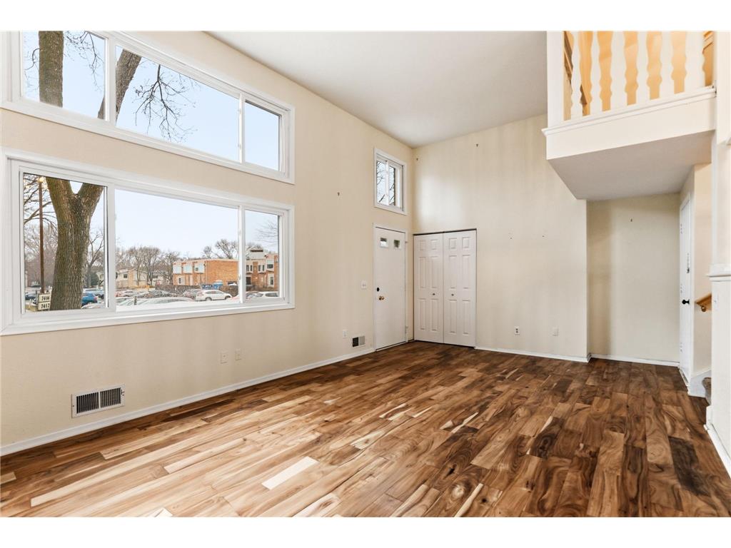7447 W Franklin Avenue Saint Louis Park MN 55426 7047547 image1