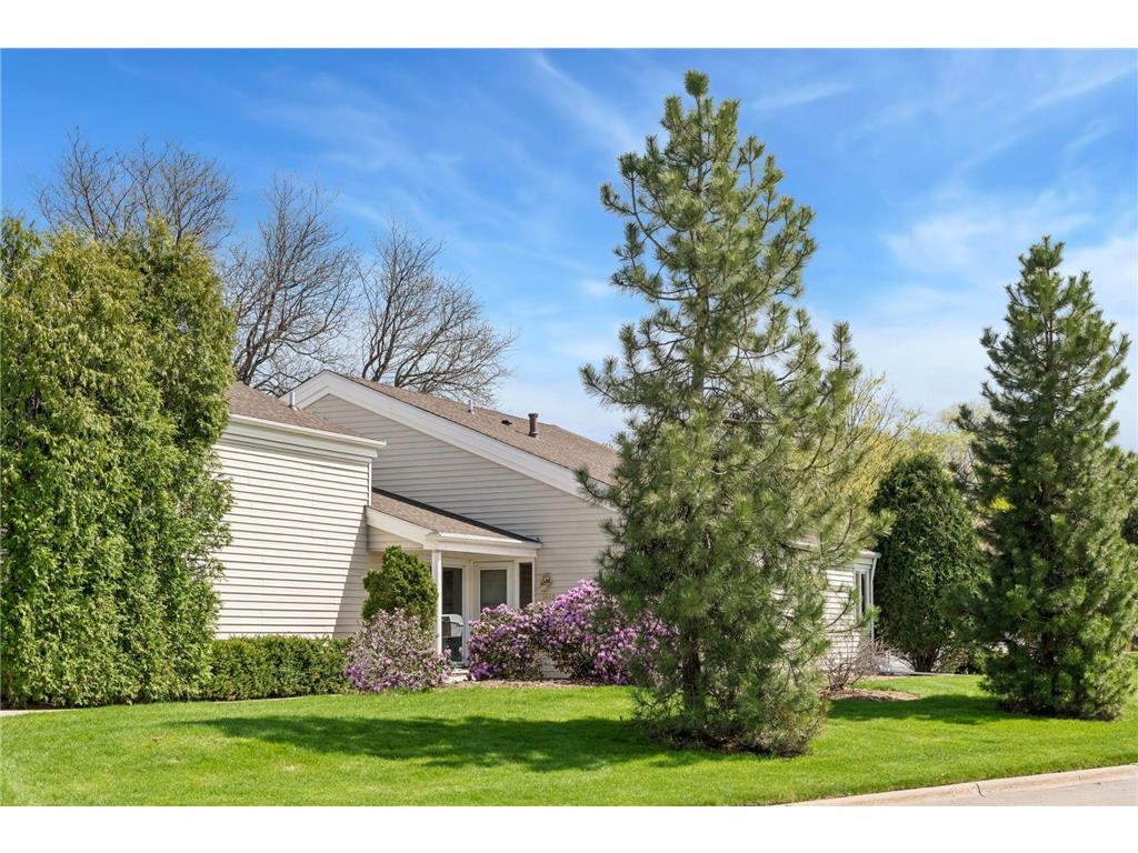 7449 Landau Drive Bloomington MN 55438 7062709 image1