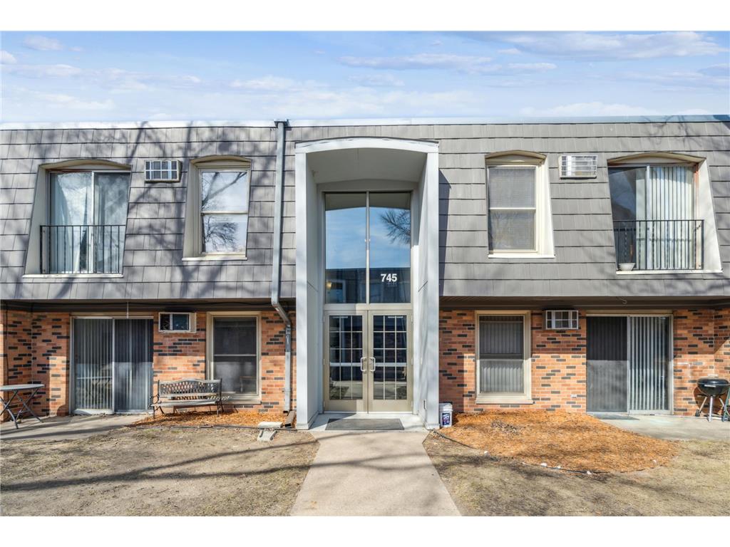 745 11th Avenue S #7 Hopkins MN 55343 6690825 image1