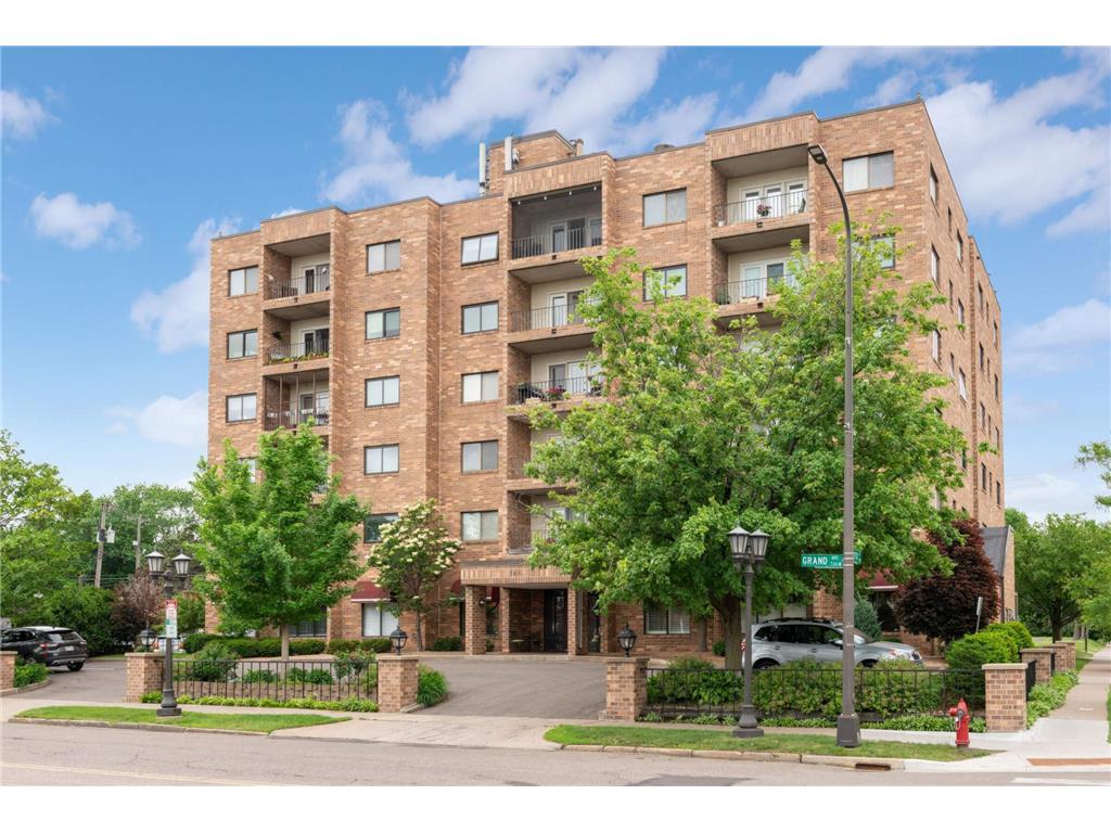 745 Grand Avenue 605, Saint Paul, MN 55105 MLS 6354853 Edina Realty
