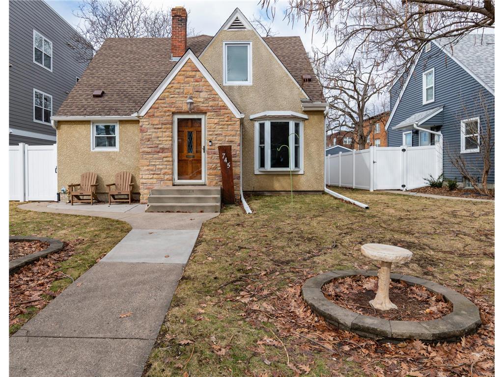 745 Mount Curve Boulevard Saint Paul MN 55116 7027297 image1