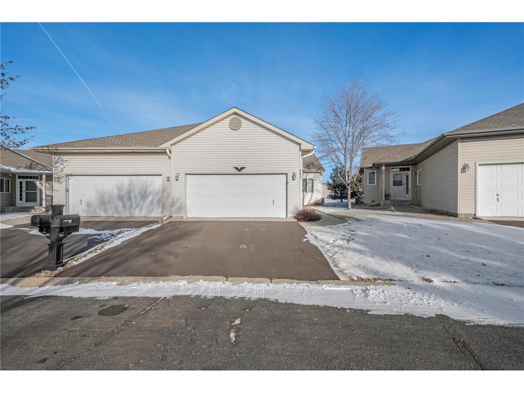 745 Regent Drive Shakopee MN 55379 6468951 image1