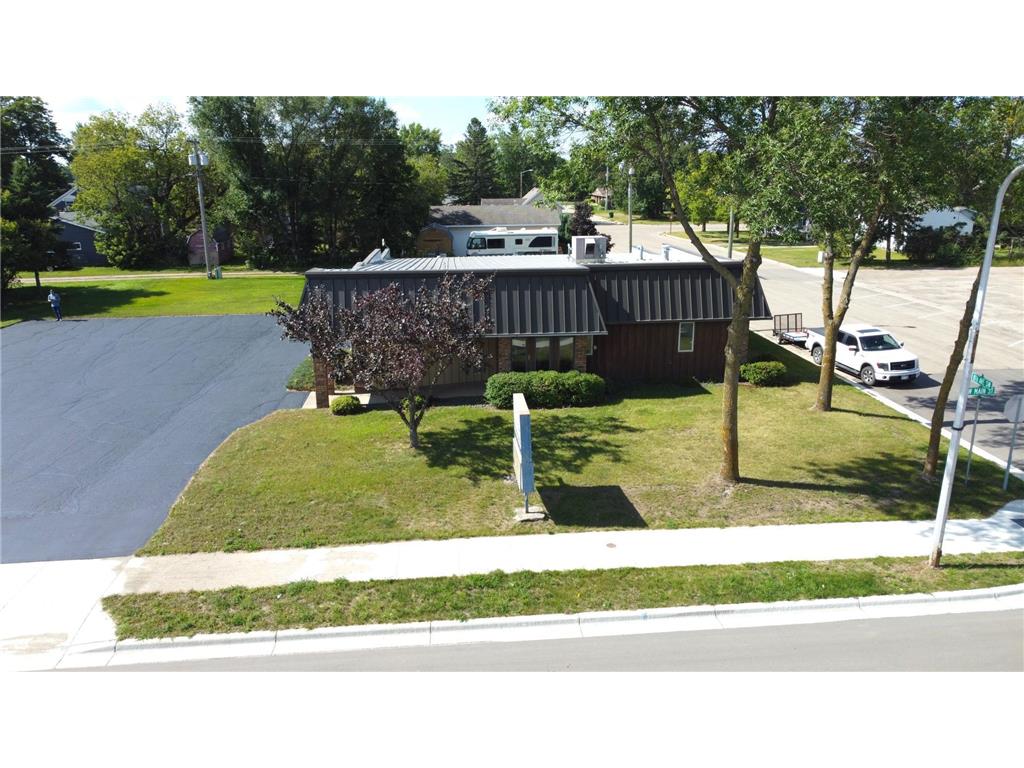 745 W Main Street Perham MN 56573 6780907 image8