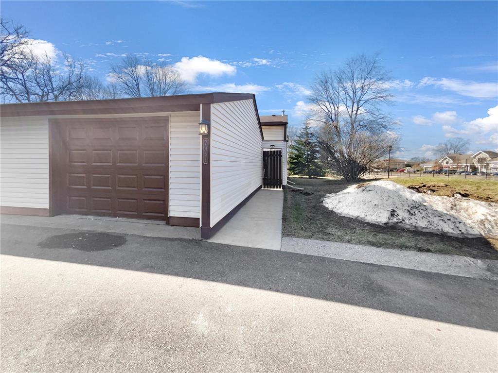 7451 142nd Street Court Apple Valley MN 55124 6354494 image1