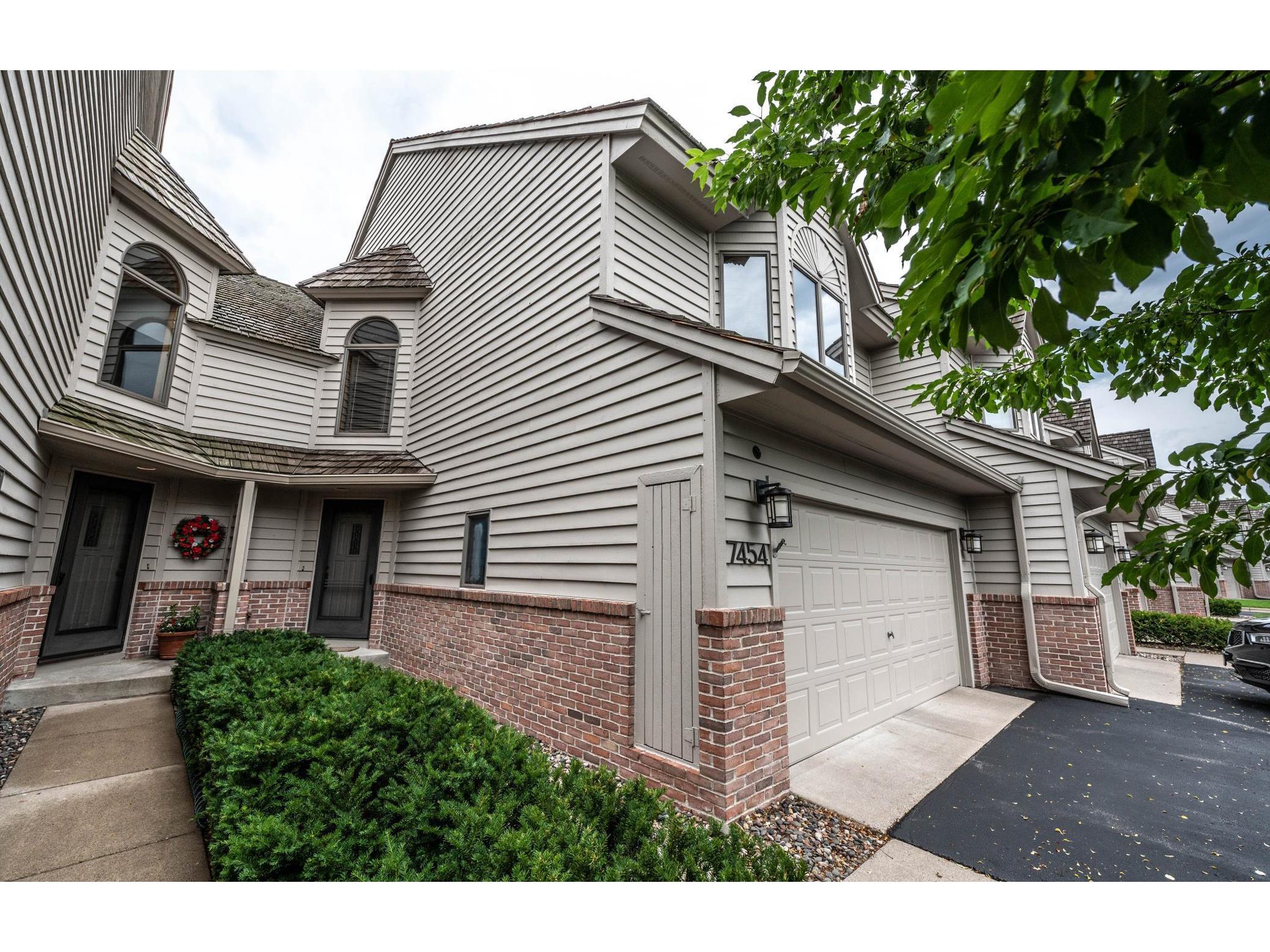 7454 Cahill Road, Edina, MN 55439 MLS 6022108 Edina Realty