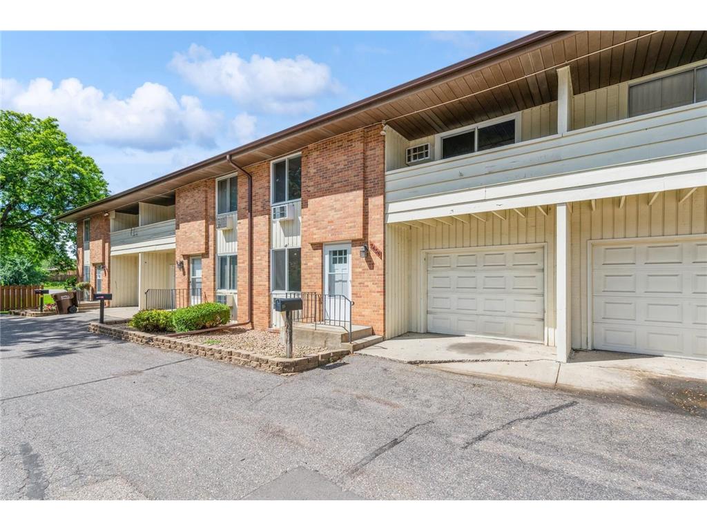 7454 Olson Memorial Highway Golden Valley MN 55427 6587541 image1