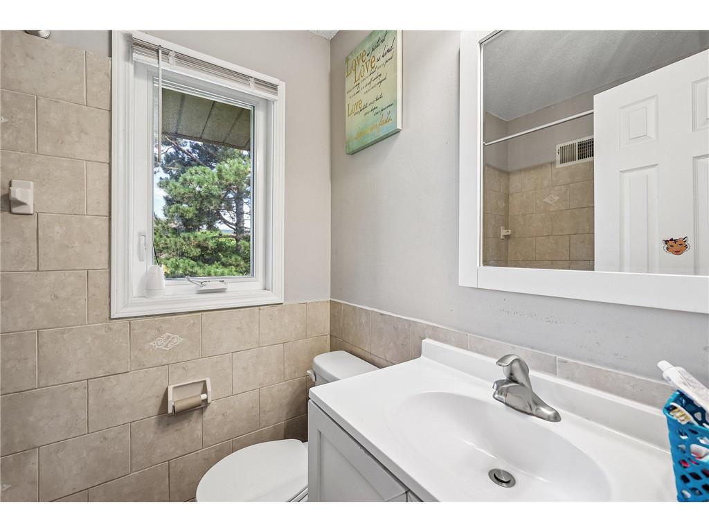 7454 Olson Memorial Highway Golden Valley MN 55427 7098853 image18