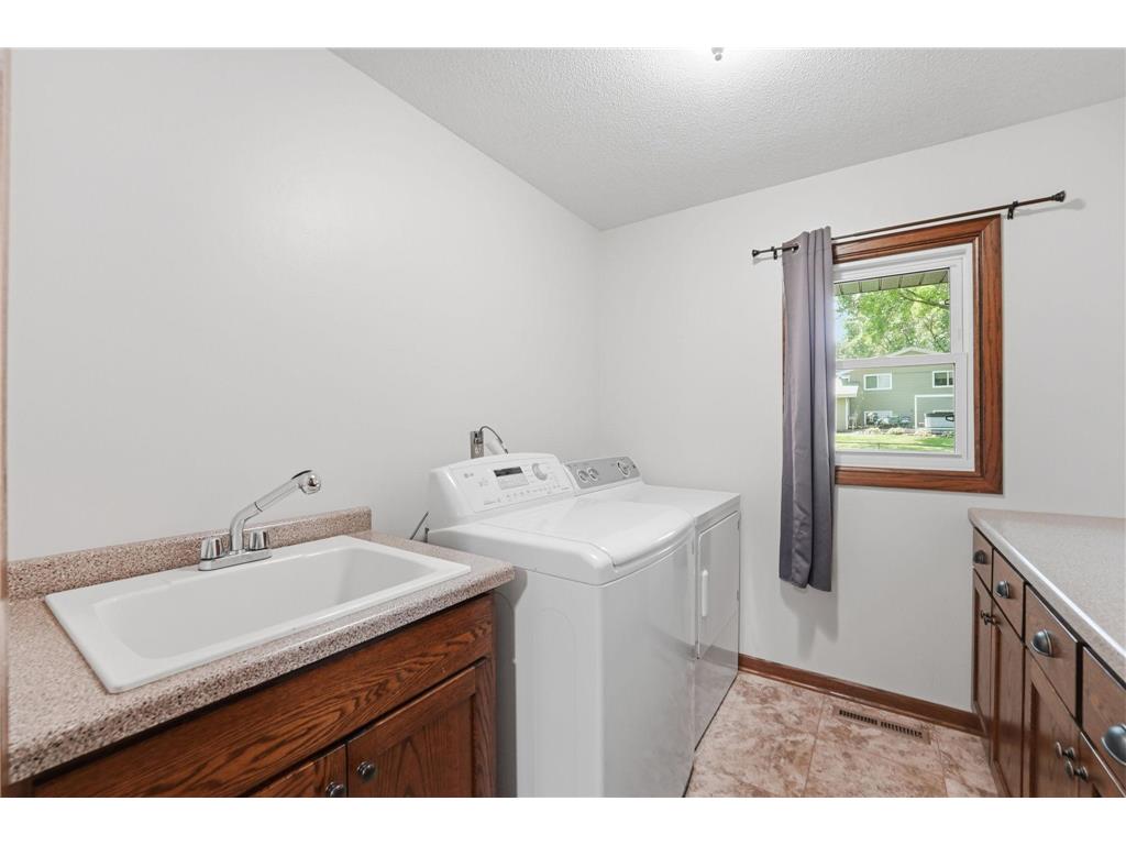 746 11 1/2 Street N Sauk Rapids MN 56379 7096568 image8