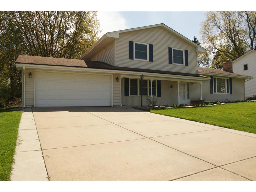 746 Belmont Lane E Maplewood MN 55117 7066192 image1