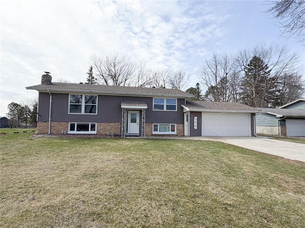 746 W Shore Drive Worthington MN 56187 7050127 image1