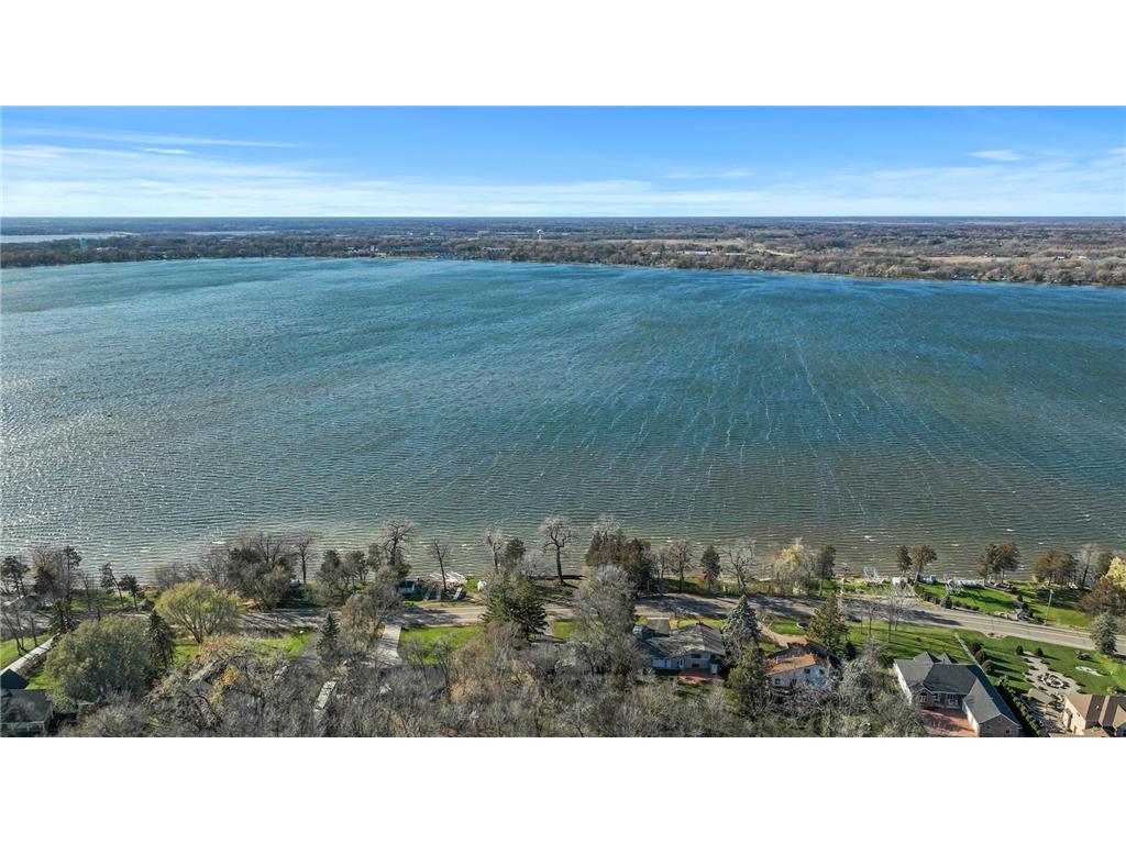 7460 North Shore, Forest Lake, MN 55025 MLS 6457508 Edina Realty