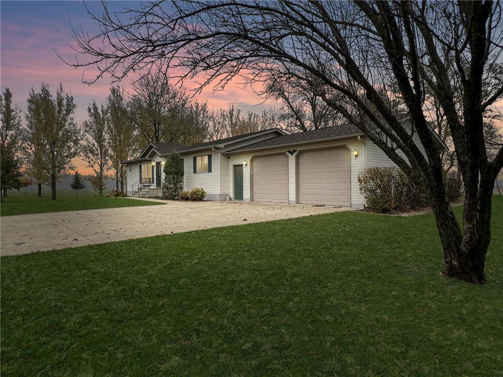 74648 400th Street Saint James MN 56081 6452981 image1