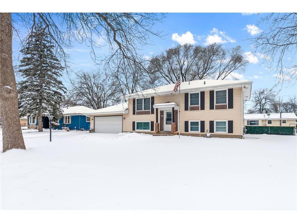 7466 Melody Drive NE Fridley MN 55432 7001631 image1