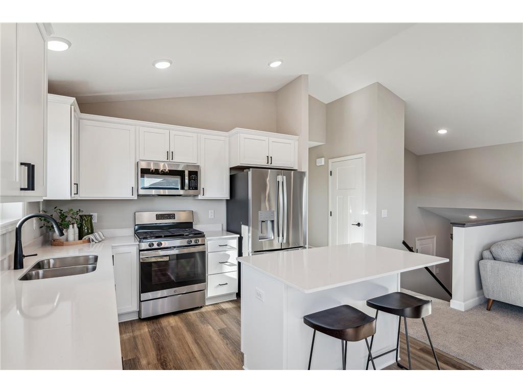 747 Blackbird Circle Delano MN 55328 6826603 image2