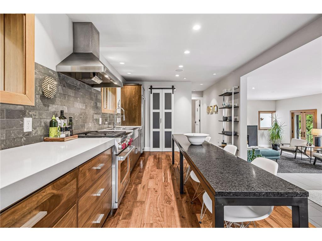747 Kenwood Parkway Minneapolis MN 55403 7106175 image25