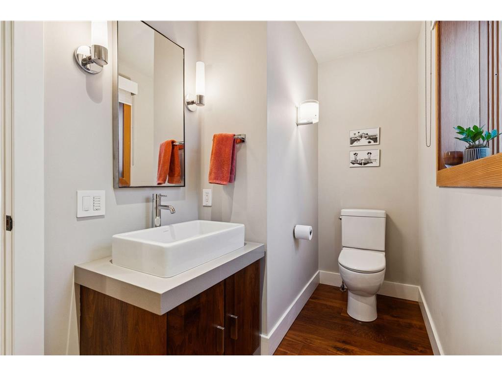 747 Kenwood Parkway Minneapolis MN 55403 7106175 image29