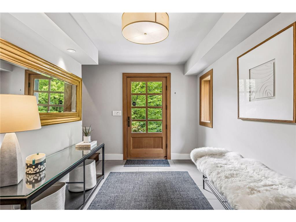 747 Kenwood Parkway Minneapolis MN 55403 7106175 image3