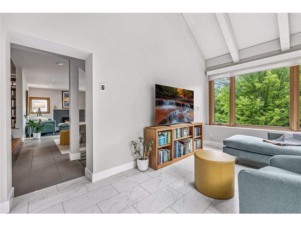 747 Kenwood Parkway Minneapolis MN 55403 7106175 image30
