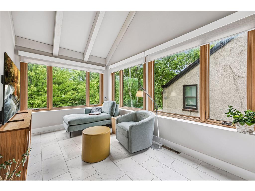 747 Kenwood Parkway Minneapolis MN 55403 7106175 image33