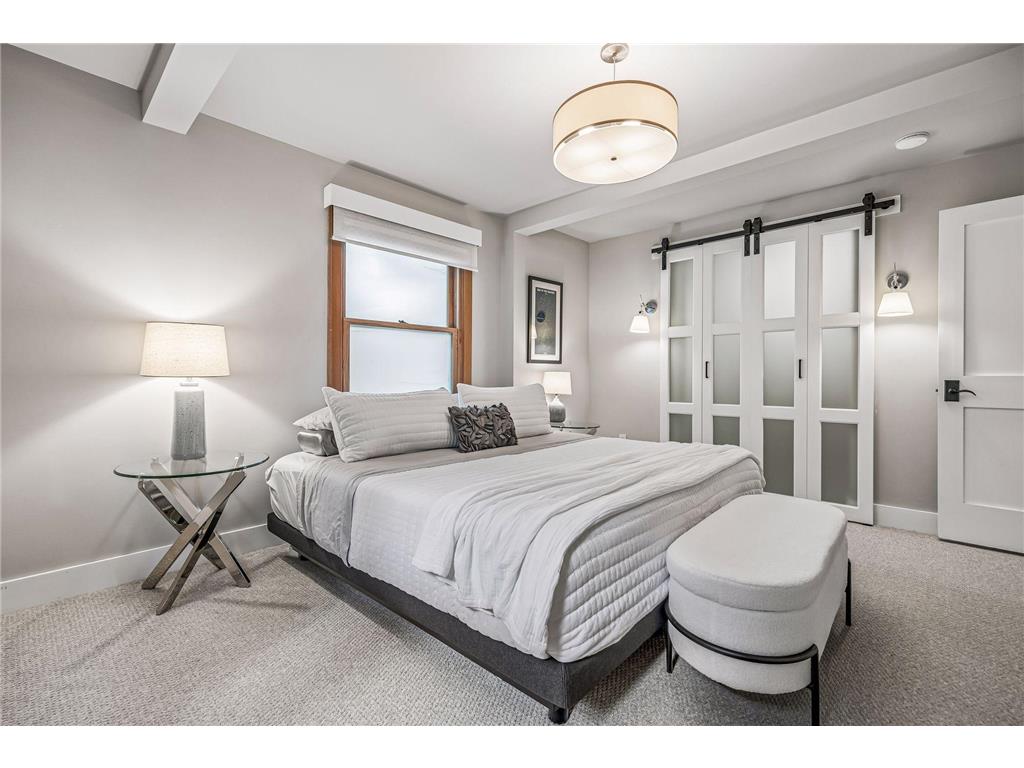747 Kenwood Parkway Minneapolis MN 55403 7106175 image37