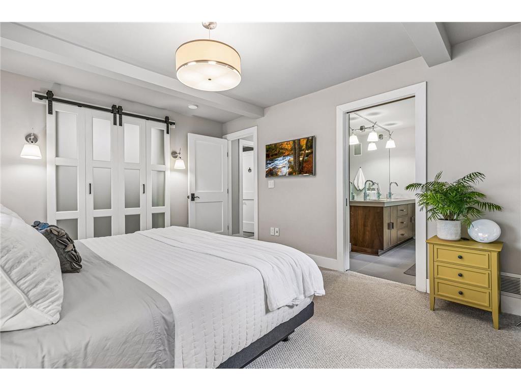 747 Kenwood Parkway Minneapolis MN 55403 7106175 image38
