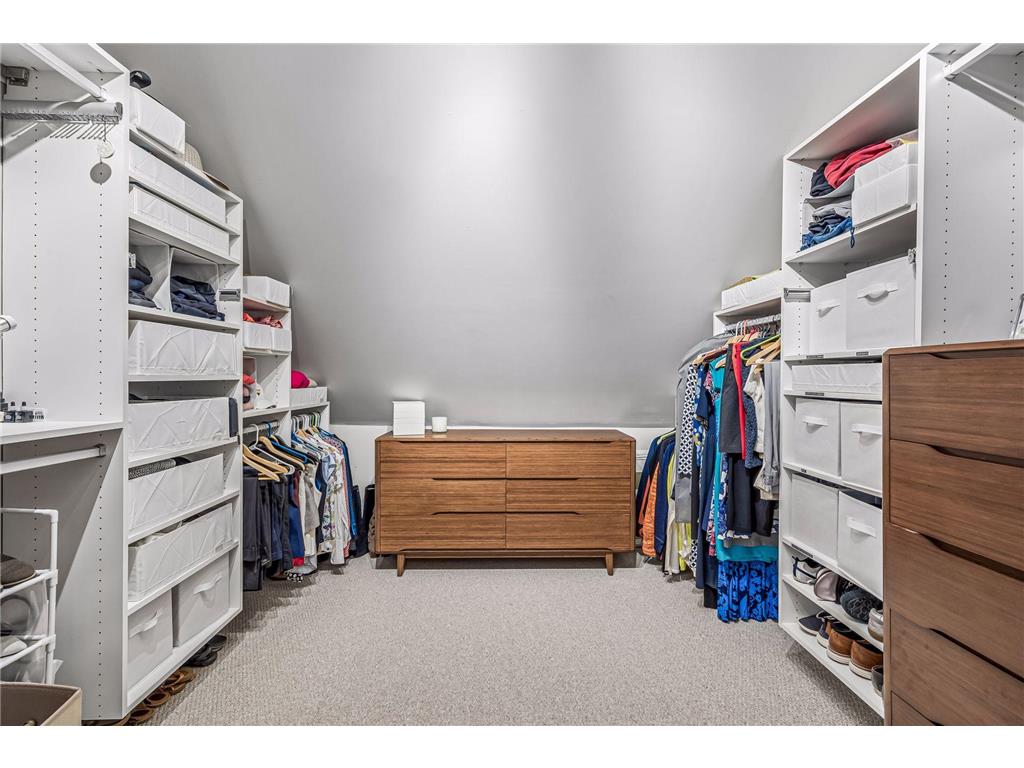 747 Kenwood Parkway Minneapolis MN 55403 7106175 image40