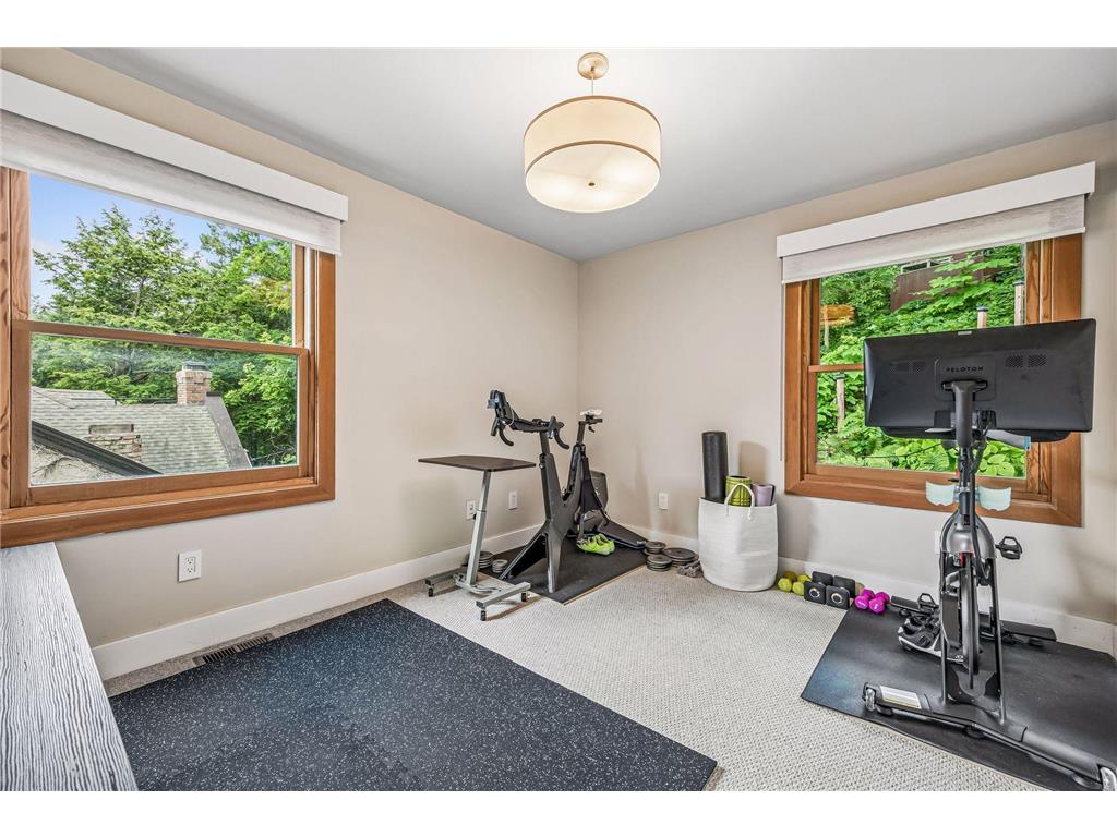 747 Kenwood Parkway Minneapolis MN 55403 7106175 image46
