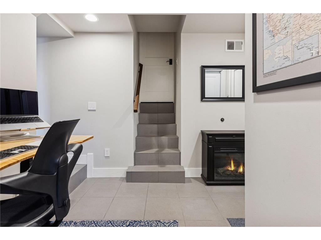 747 Kenwood Parkway Minneapolis MN 55403 7106175 image52