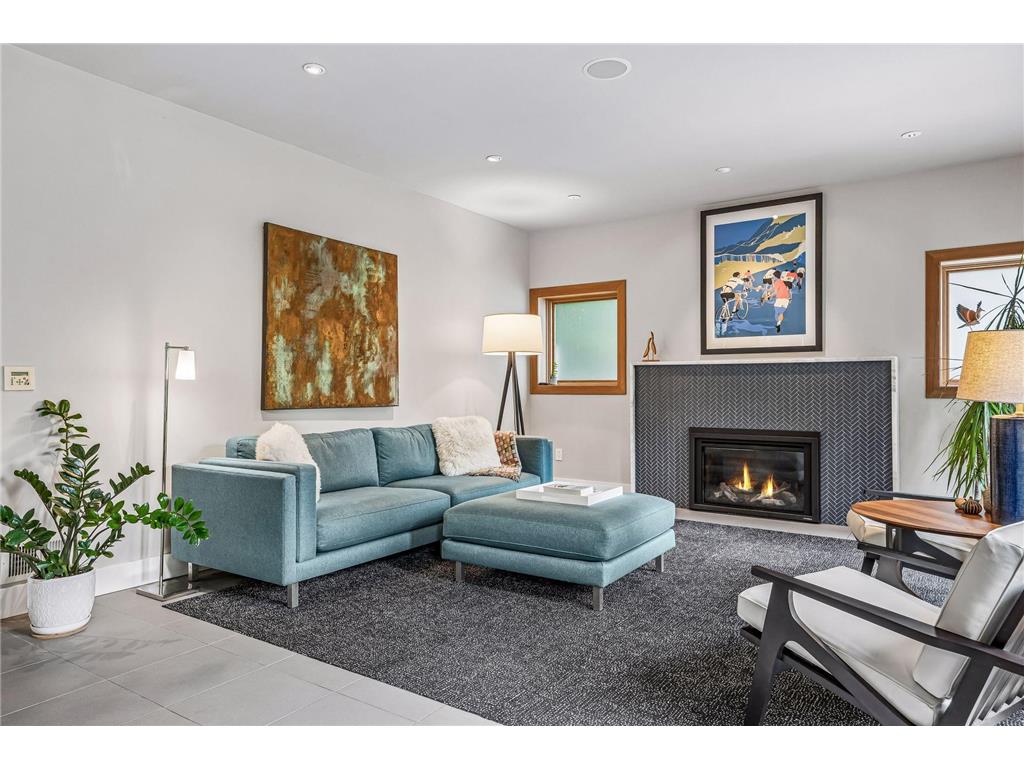 747 Kenwood Parkway Minneapolis MN 55403 7106175 image9