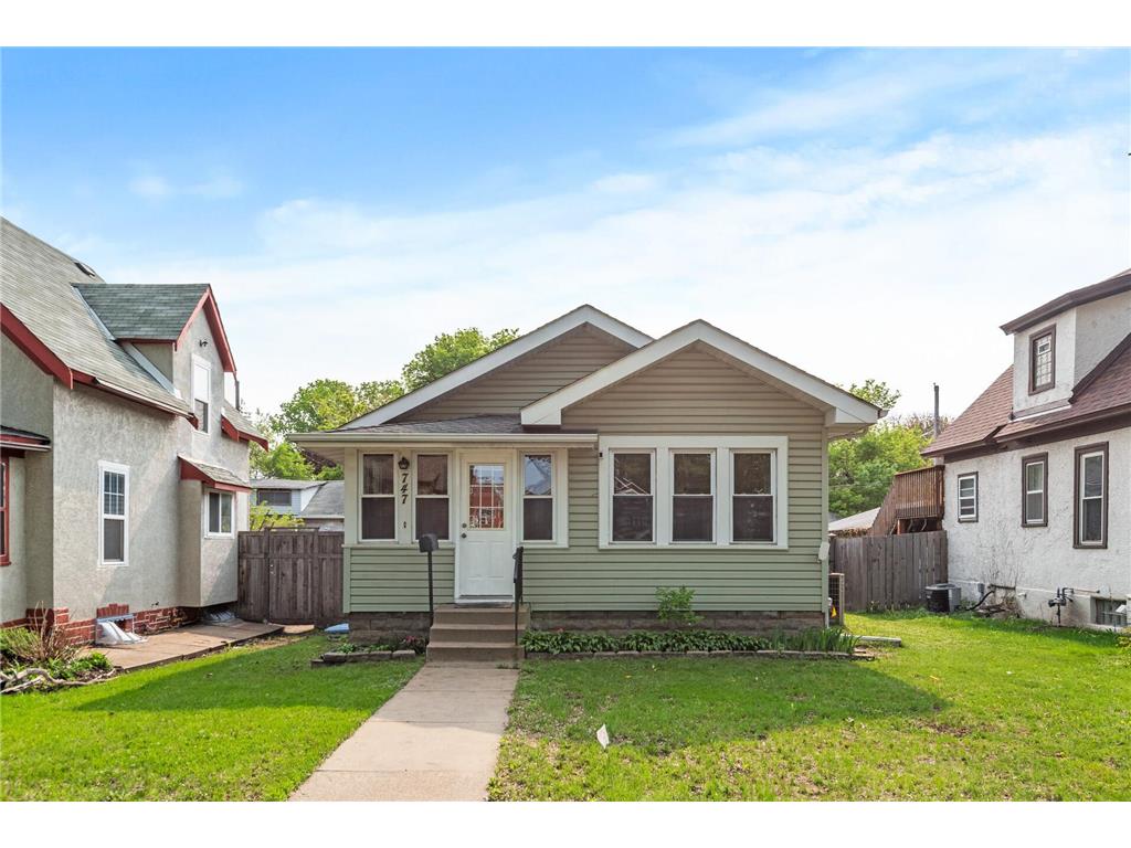 747 Pierce Street NE Minneapolis MN 55413 6306397 image1