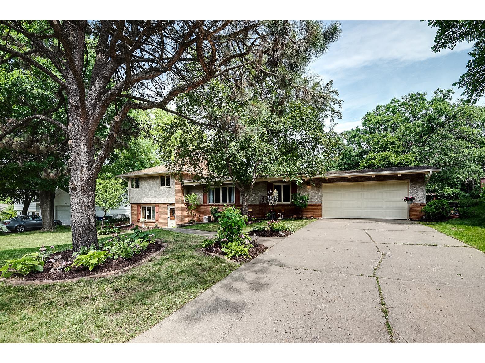 747 Redwood Lane, New Brighton, MN 55112 MLS 5610849 Edina Realty