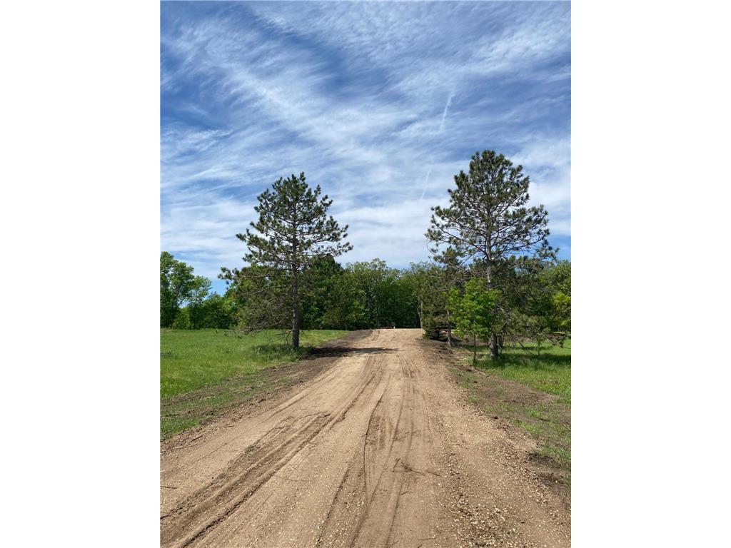 747 Shorewood Drive Detroit Lakes MN 56501 6424003 image1