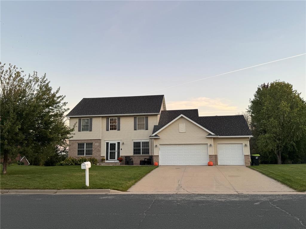 747 Willowmere Drive Zumbrota MN 55992 7027876 image1