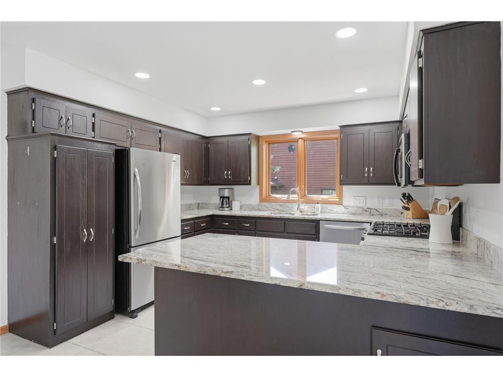 7470 Atherton Way Eden Prairie MN 55346 7084758 image8
