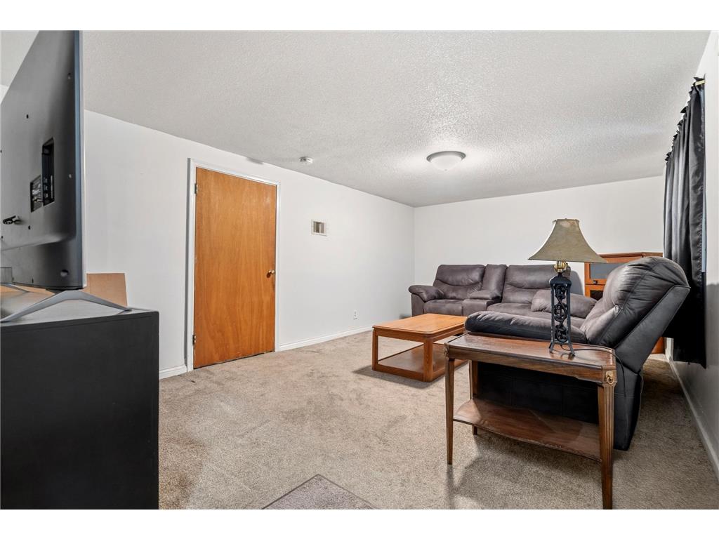 7471 Van Buren Street NE Fridley MN 55432 7030187 image18