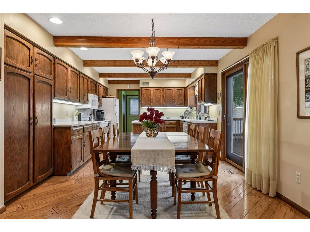 7474 Saratoga Drive Chanhassen MN 55317 7092589 image10