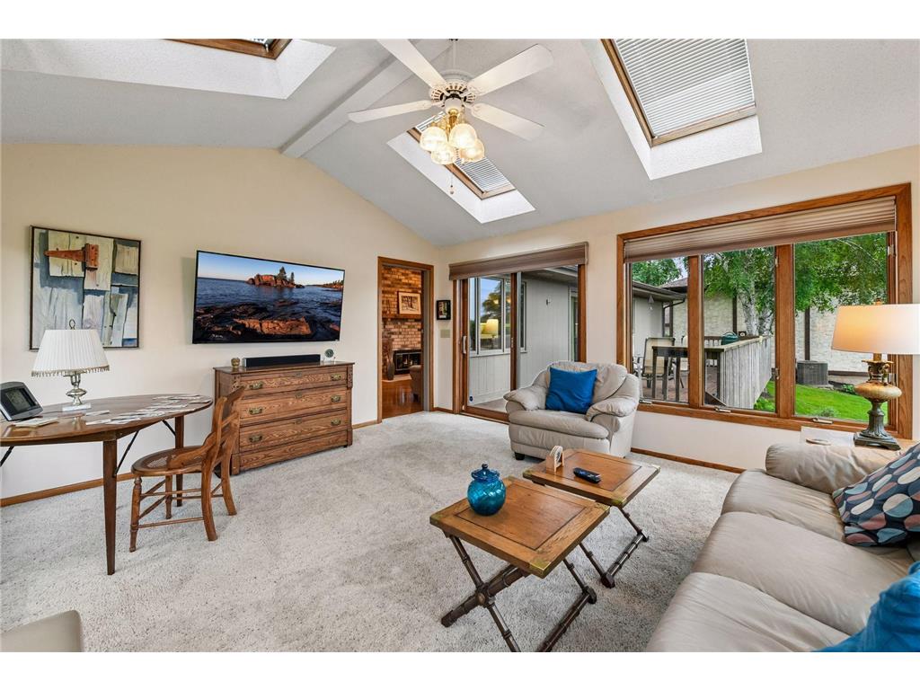 7474 Saratoga Drive Chanhassen MN 55317 7092589 image20