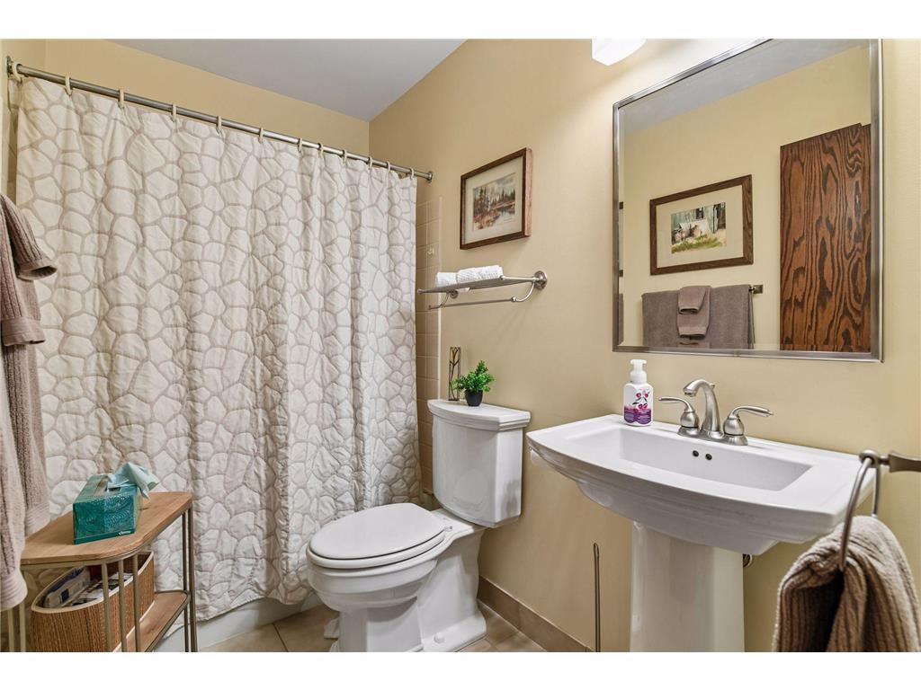 7474 Saratoga Drive Chanhassen MN 55317 7092589 image21