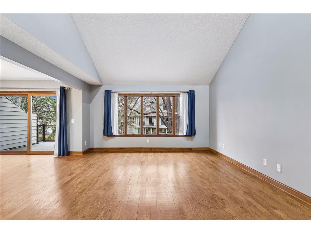 7476 Cahill Road Edina MN 55439 7031096 image20