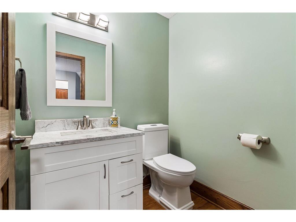 7476 Cahill Road Edina MN 55439 7031096 image21