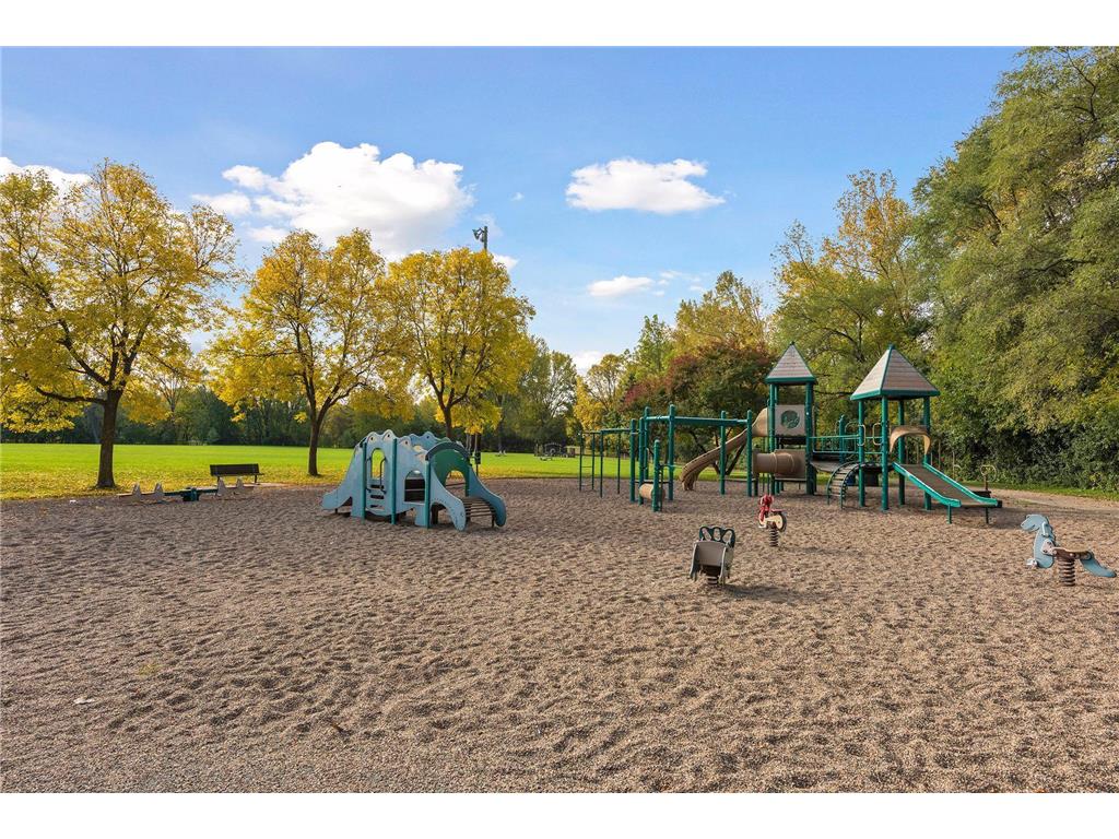 7476 Cahill Road Edina MN 55439 7031096 image48