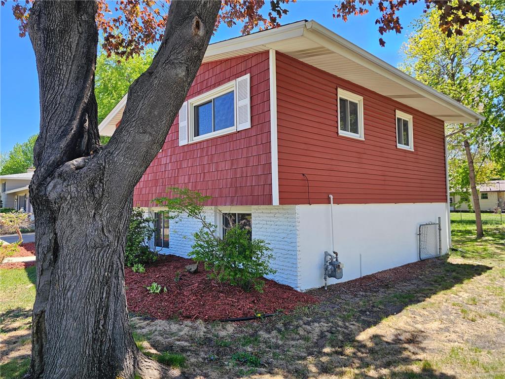748 82nd Avenue NE Spring Lake Park MN 55432 7089895 image15